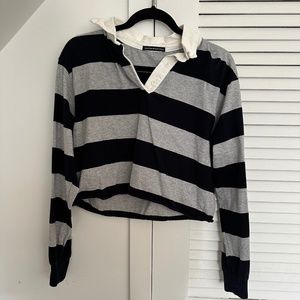 Brandy Melville Striped Cropped Long Sleeve with a Collar (Navy and Grey)